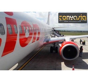 Calon Penumpang Tinju Loket Lion Air di Bandara | Bandar Poker Online | Judi Poker